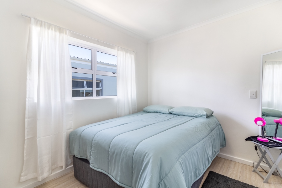 2 Bedroom Property for Sale in Nuutgevonden Western Cape